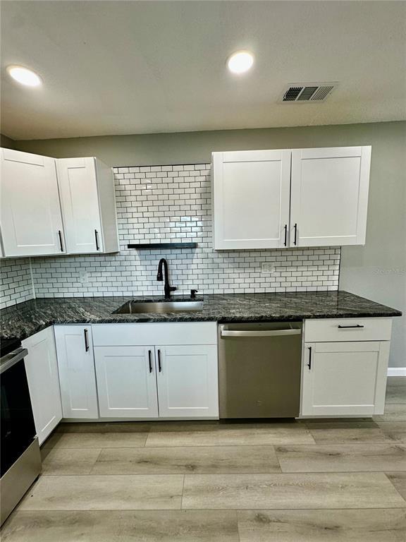 Building Photo - 460 Base Ave E