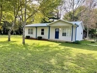 Building Photo - 304 Fairview Ave