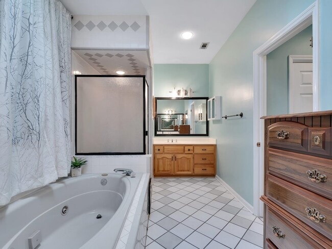 Building Photo - 4012 Dutchess Ct