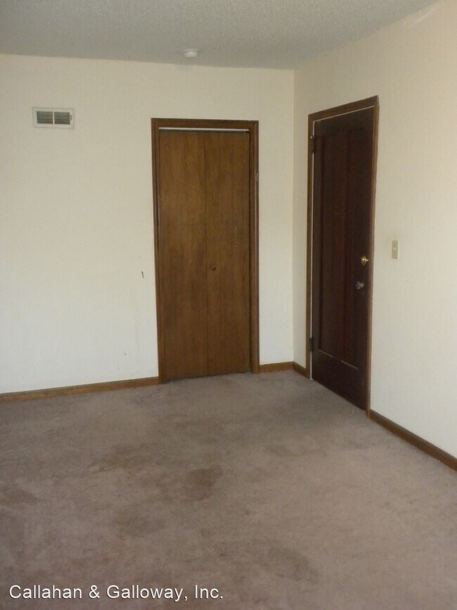 Building Photo - 1410 University Ave