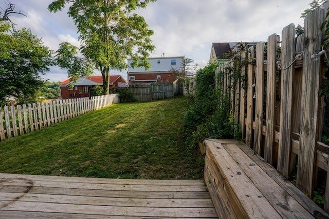 Back Yard - 224 Smith Way
