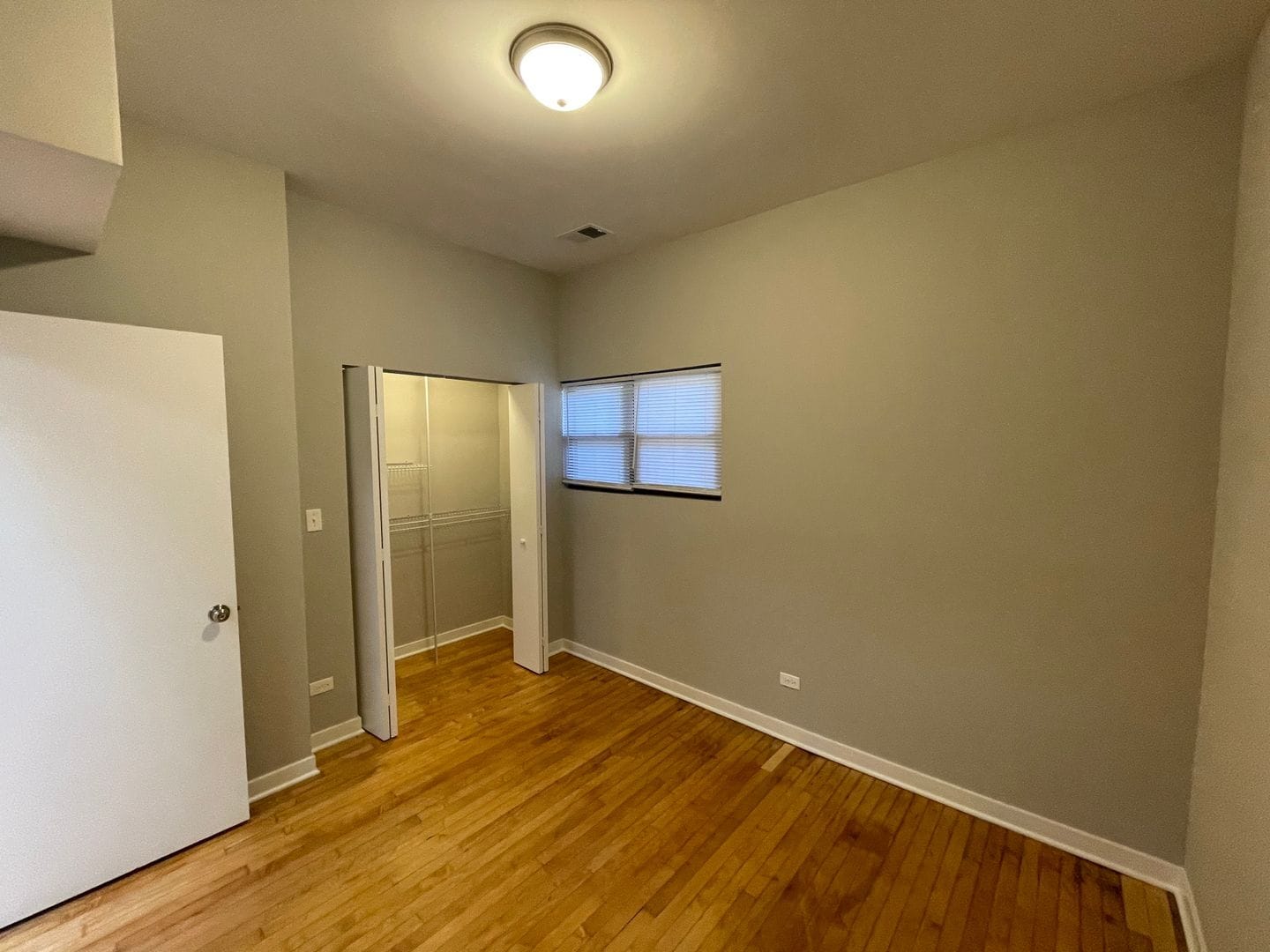 Building Photo - 4208 N Milwaukee Ave