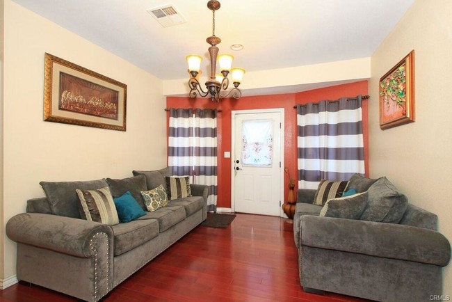 Building Photo - 2134 N Thomas St