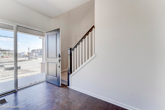 Building Photo - 2780 Riverview Ln