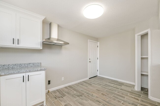 Building Photo - 4/2 Home for Lease