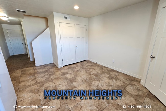 Building Photo - 14397 S Oakfield Way