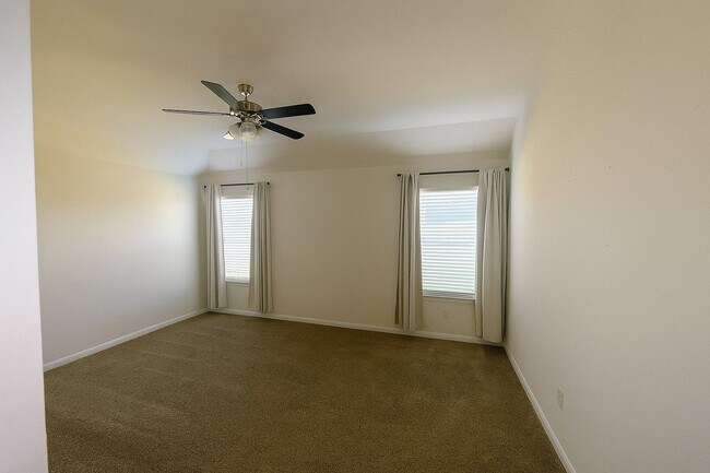 Building Photo - Beautiful 3-Bedroom Modern Home with Cover...