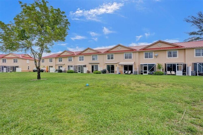 Building Photo - 4059 Crystal Lake Dr