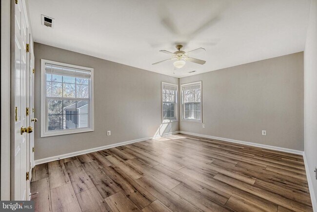 Building Photo - 8375 Mitzy Ln