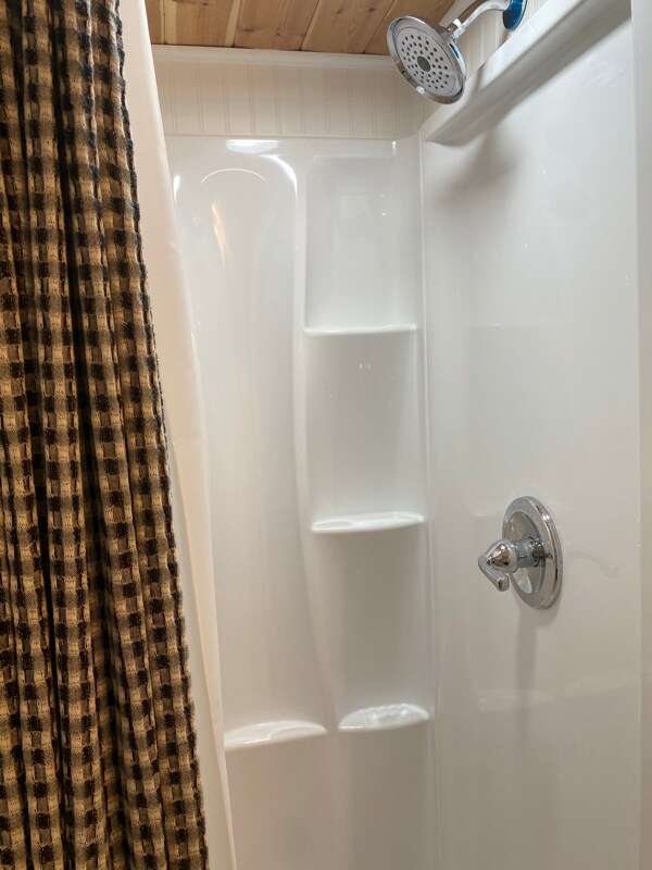 Building Photo - 805 1st St NE