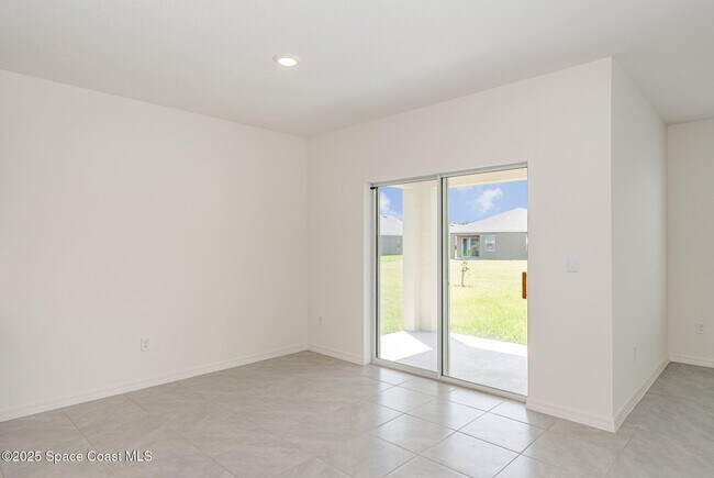 Building Photo - 1378 Casey Ave