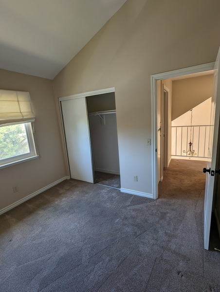Building Photo - 327 Sprucewood Ave