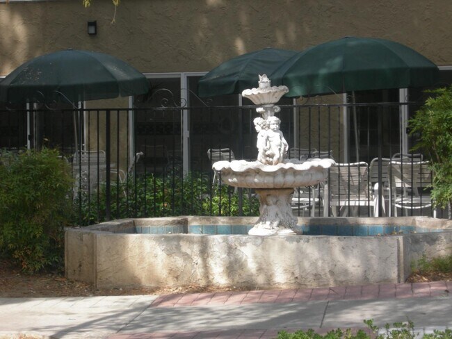 Building Photo - 310 Tradewinds Dr