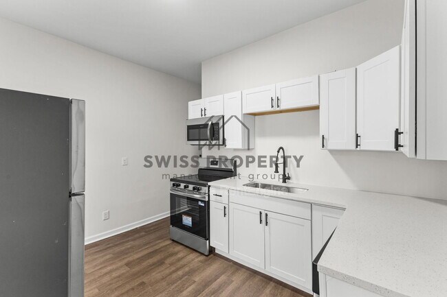Building Photo - 1339 Mooberry St