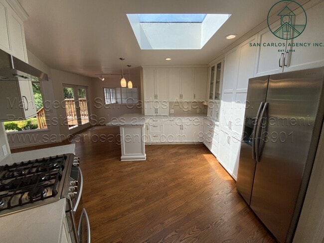 Building Photo - Spacious Three Bedroom Home in Carmel Hill...