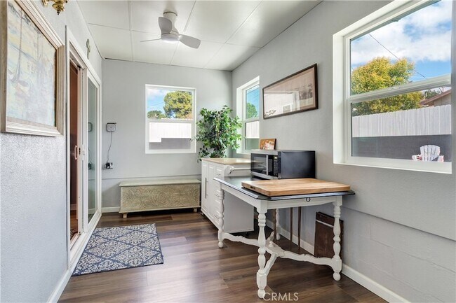 Building Photo - 12951 Cascade St