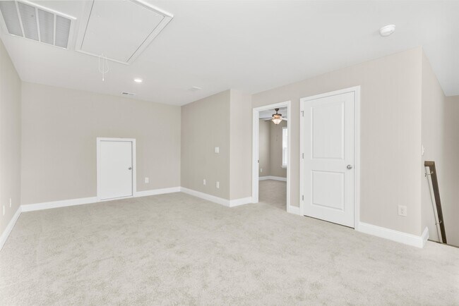 Building Photo - 7068 Shooting Star Way