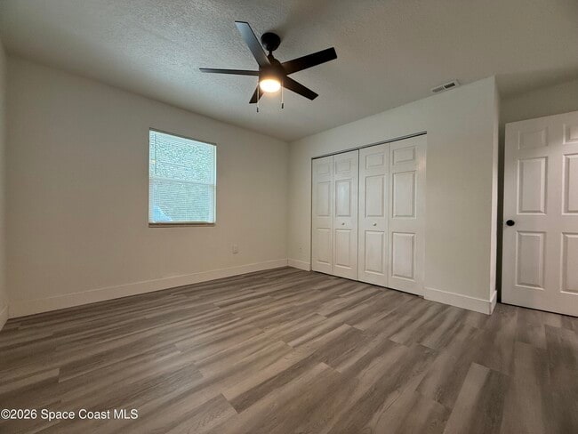 Building Photo - 304 Palm Ave