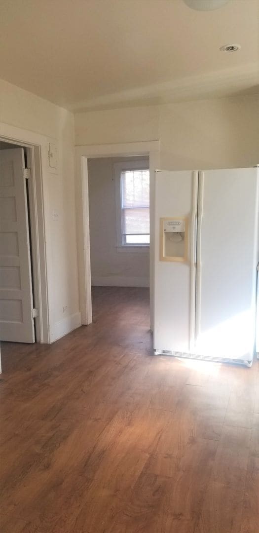 Building Photo - 1920's Farmhouse in Lakewood - Month to Month Short Term Only