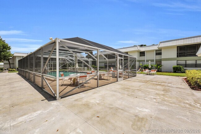 Building Photo - 2302 Sunrise Blvd
