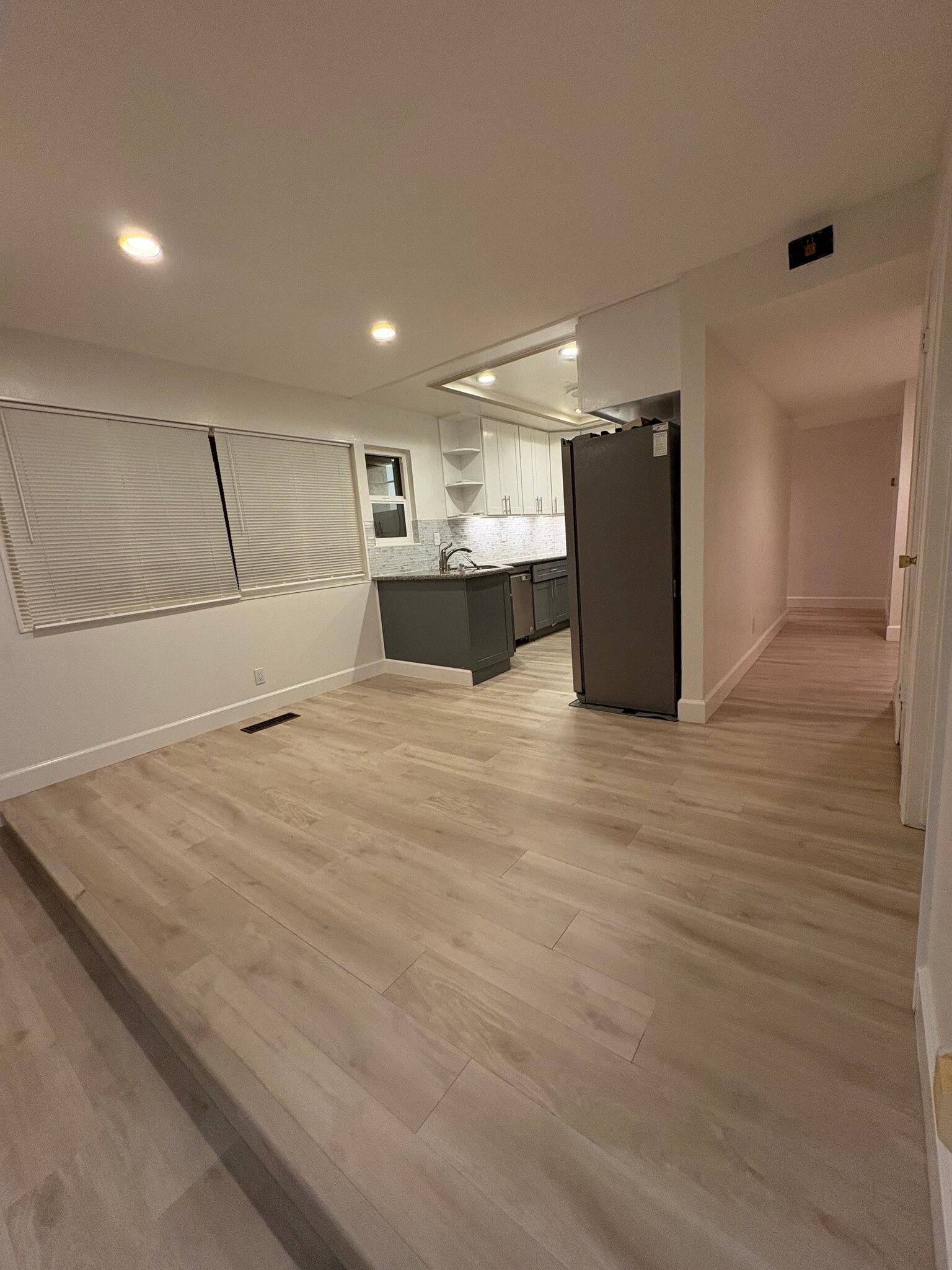 Building Photo - 4192 Denker Dr