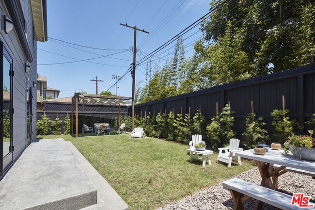 Building Photo - 3910 Tivoli Ave