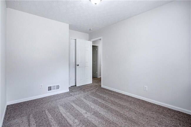 Building Photo - 1600 Sugar Plum Dr SW