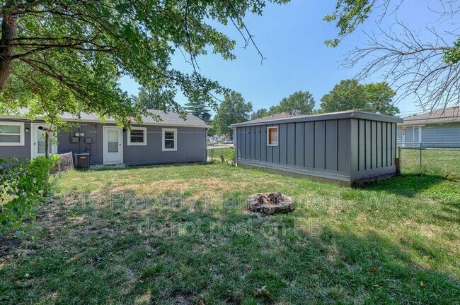 Building Photo - 602 SE 5th St