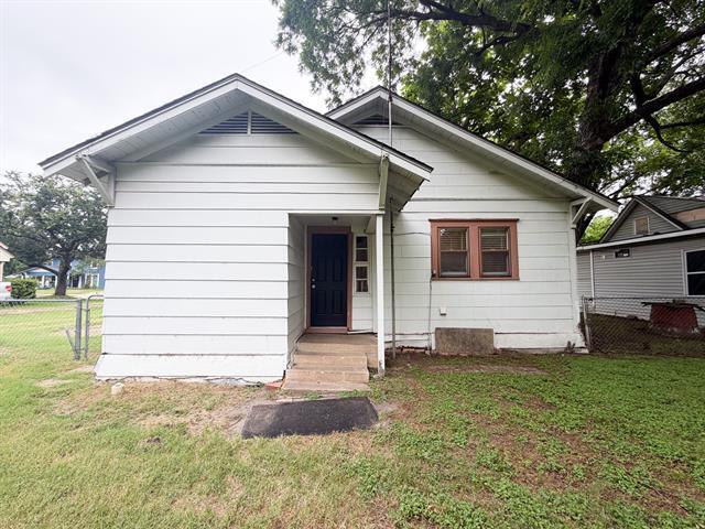 Building Photo - 205 W Gilmer St