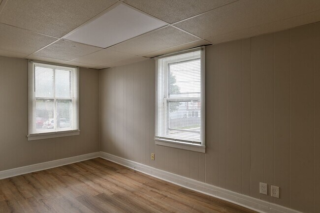 Building Photo - 226 W Simpson St