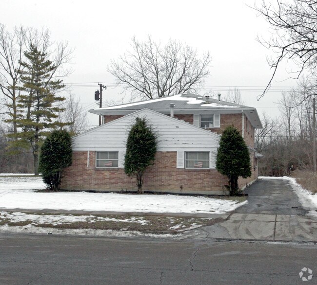 Building Photo - 3400 Valerie Arms Dr