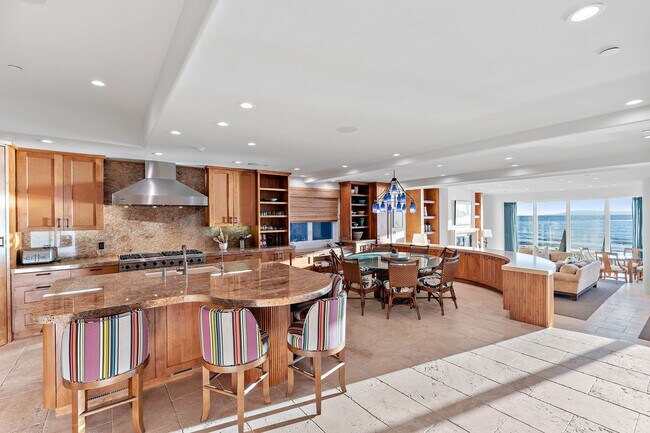 Building Photo - GORGEOUS CUSTOM BEACH HOME - Solimar Beach...