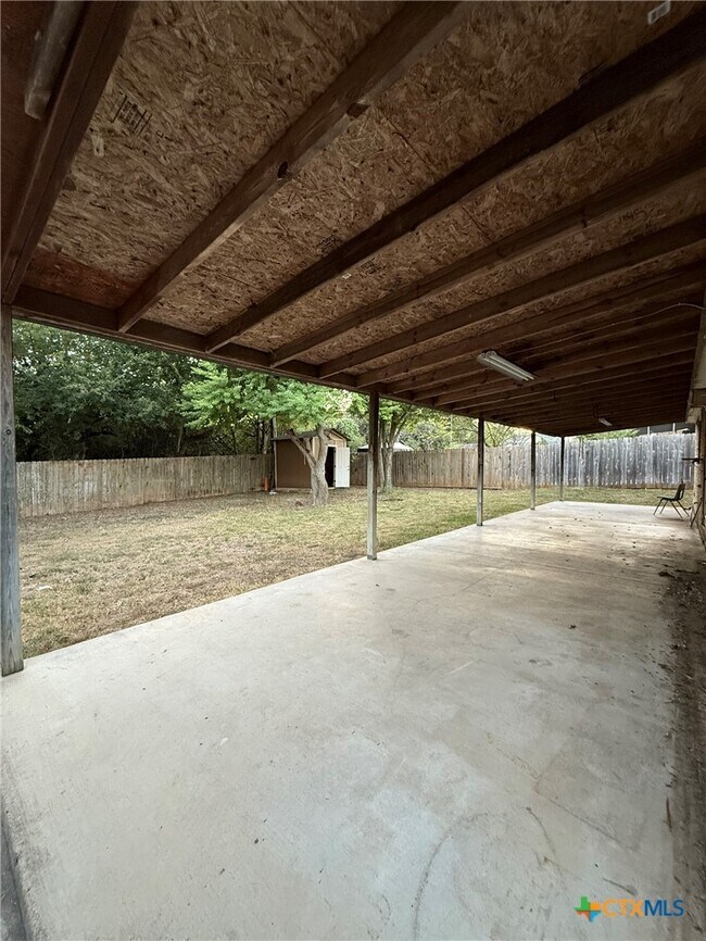 Building Photo - 2421 Hancock Dr