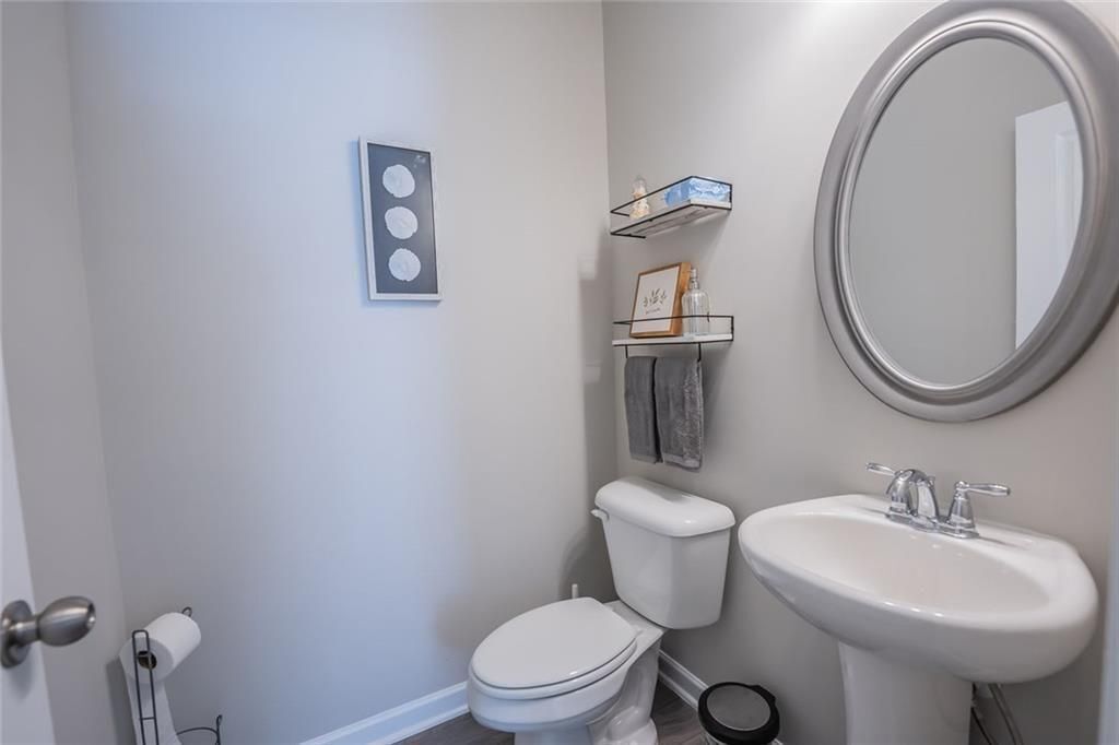 Building Photo - 454 Burgundy Terrace SE