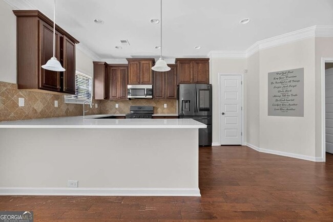 Building Photo - 2210 Apple Orchard Way