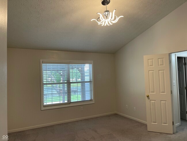 Building Photo - 1058 Sugar Maple Dr