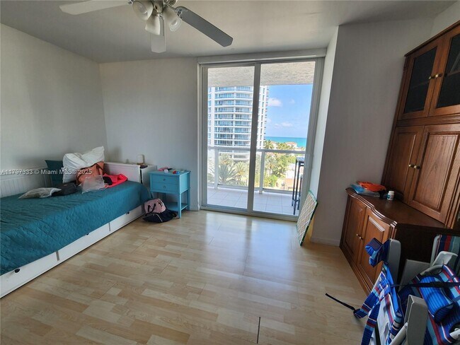 Building Photo - 5900 Collins Ave