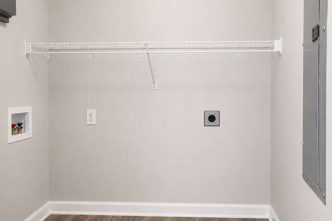 Building Photo - MAINEVILLE - Open concept 2 bed 2 bath condo
