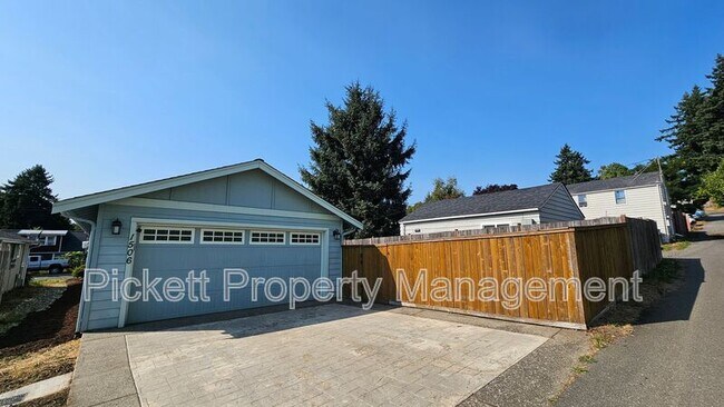 Building Photo - 1506 N Cambrian Ave
