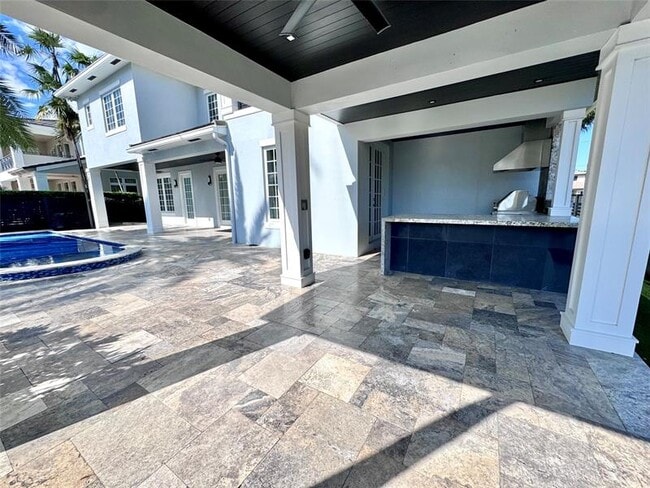 Building Photo - 1744 SE 9th St