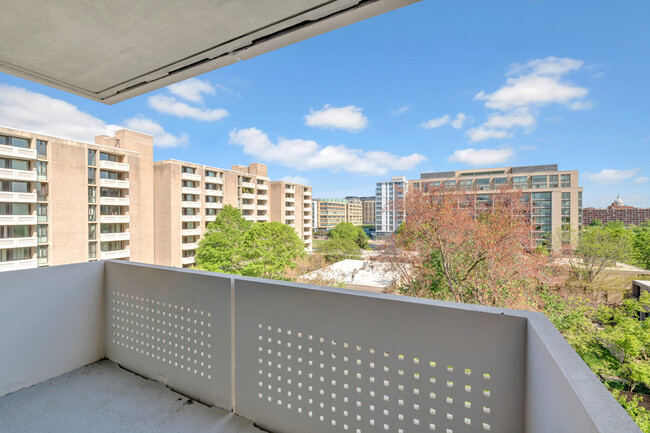 Building Photo - 240 M St SW