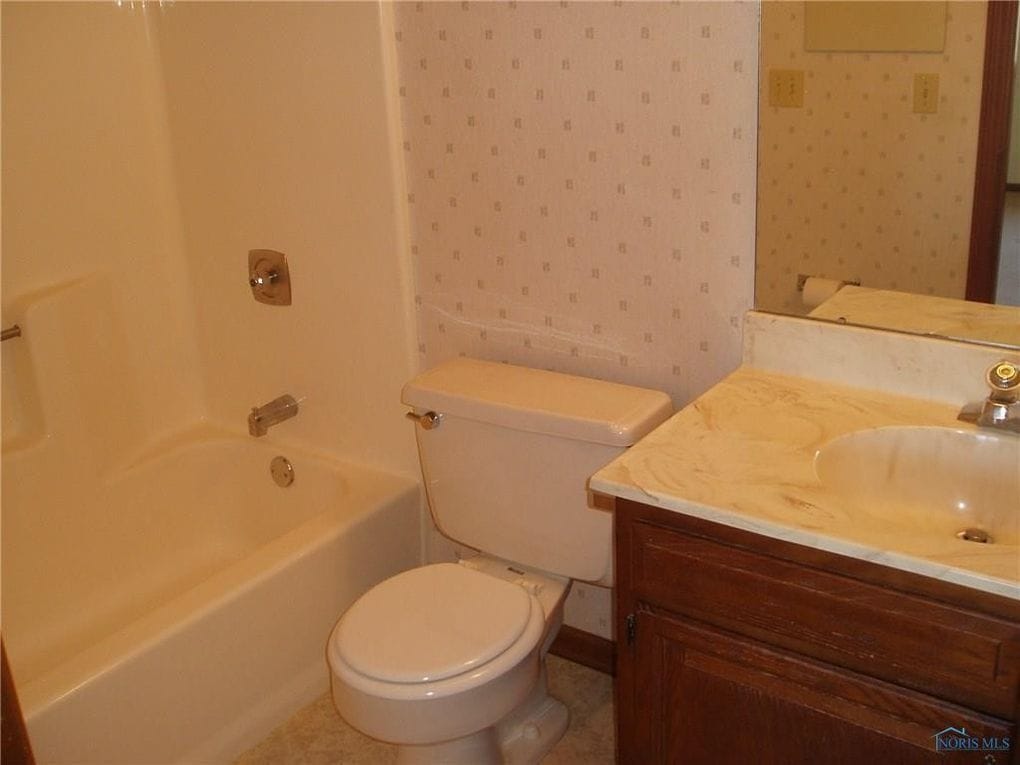 Bath1 - 2256 Rockspring Rd