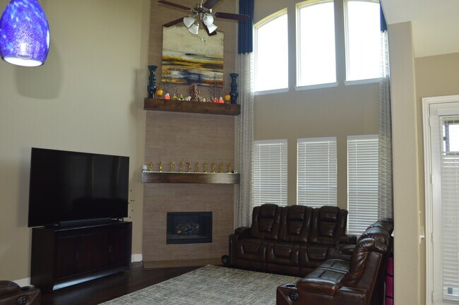 Building Photo - 2721 Hammock Lake Dr