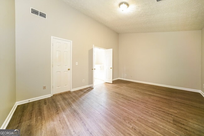 Building Photo - 5951 Old Wellborn Trce