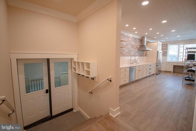 Building Photo - 7918 Bloomfield Rd