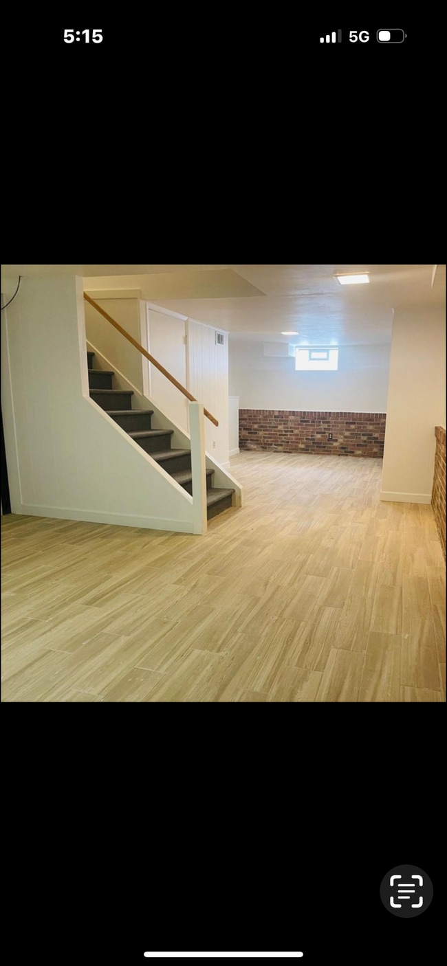 Building Photo - 5550 N Navajo Ave