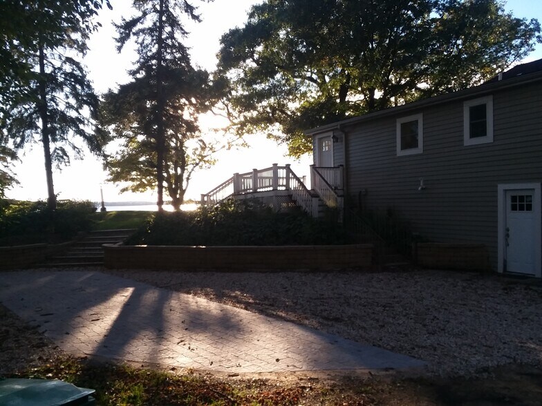 Primary Photo - 3059 Sunnyside St