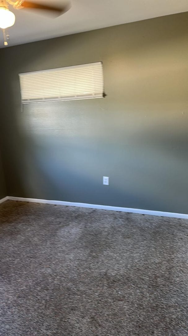 Building Photo - Move-In Ready 4 bedrooms 2 bathrooms prope...