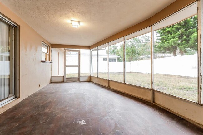 Building Photo - 1352 Ranchwood Dr
