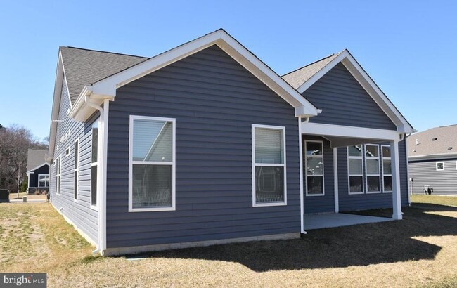 Building Photo - 24243 W Cypress Wy